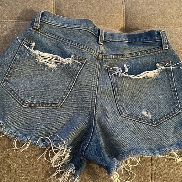 HIGH RISE DISTRESSED DENIM SHORTS - Picture 3 of 3